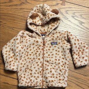 Patagonia Brown and Cream Fuzzy Hoodie with earssize 12-18 mo